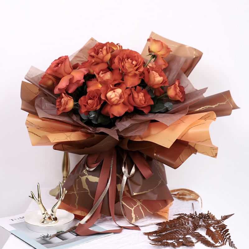 Papel de embrulho de flores de plástico com padrão de mármore dourado MYHC-13