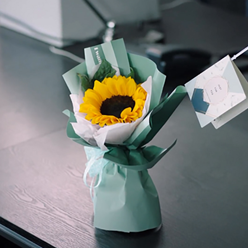 MYHC-22 57×57cm (±2cm) Papel de embrulho de flor de filme perolado horizontal com borda única