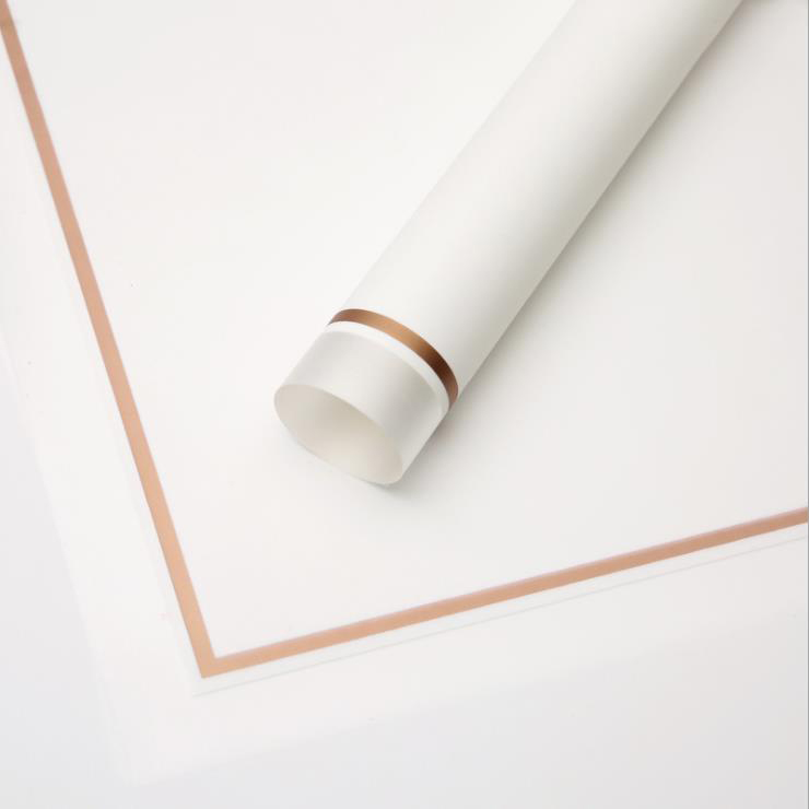 Borda branca MYHC-61 com papel de embrulho de flor fosca de filme fosco com borda dourada
