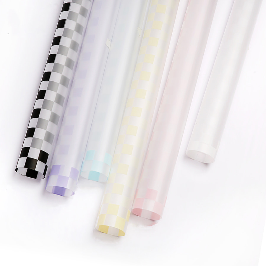 Papel de embrulho para buquê xadrez multicolorido