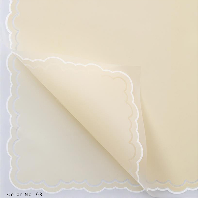 Papel de embrulho de flores com filme gelatinoso de pétalas