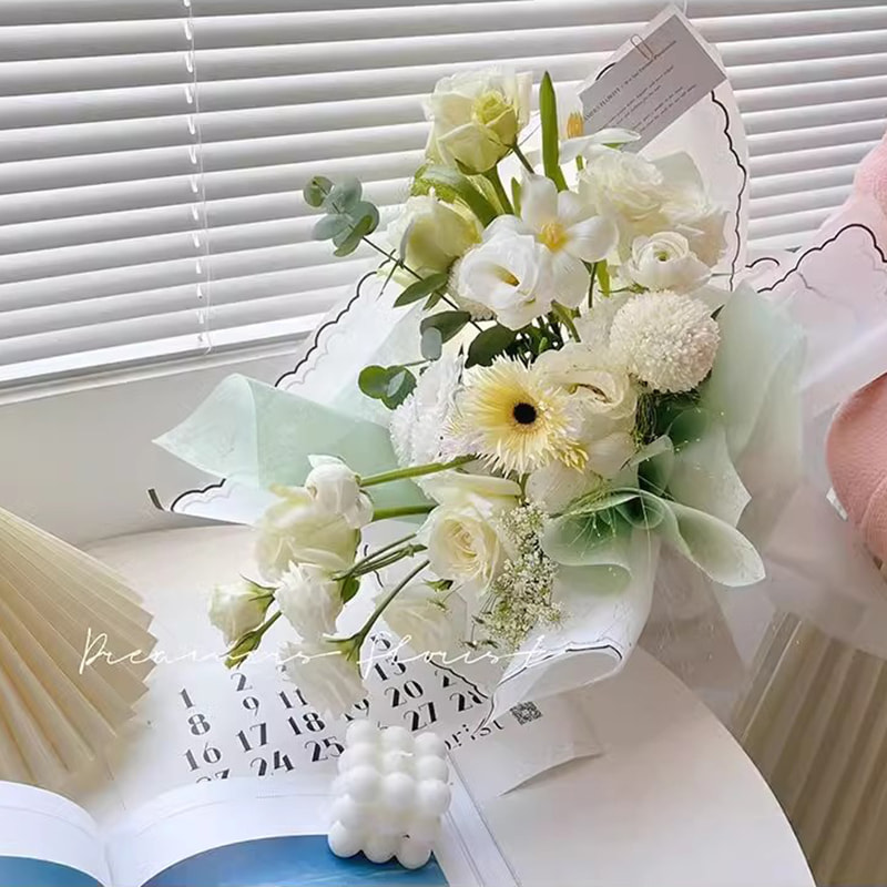 Papel de embrulho de flores com filme gelatinoso de pétalas