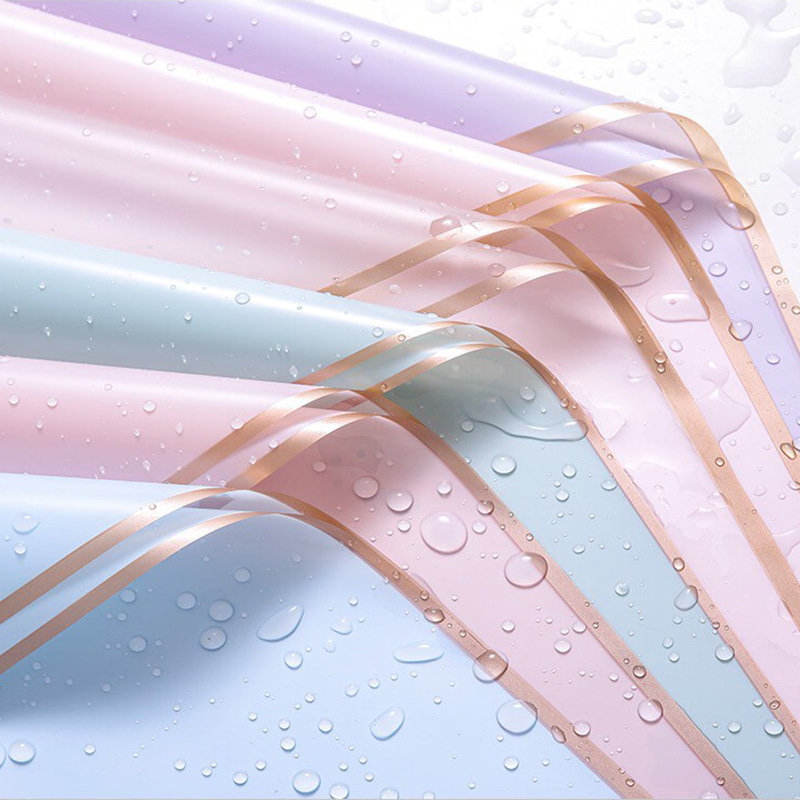 Papel de embrulho de flores fosco com bordas douradas