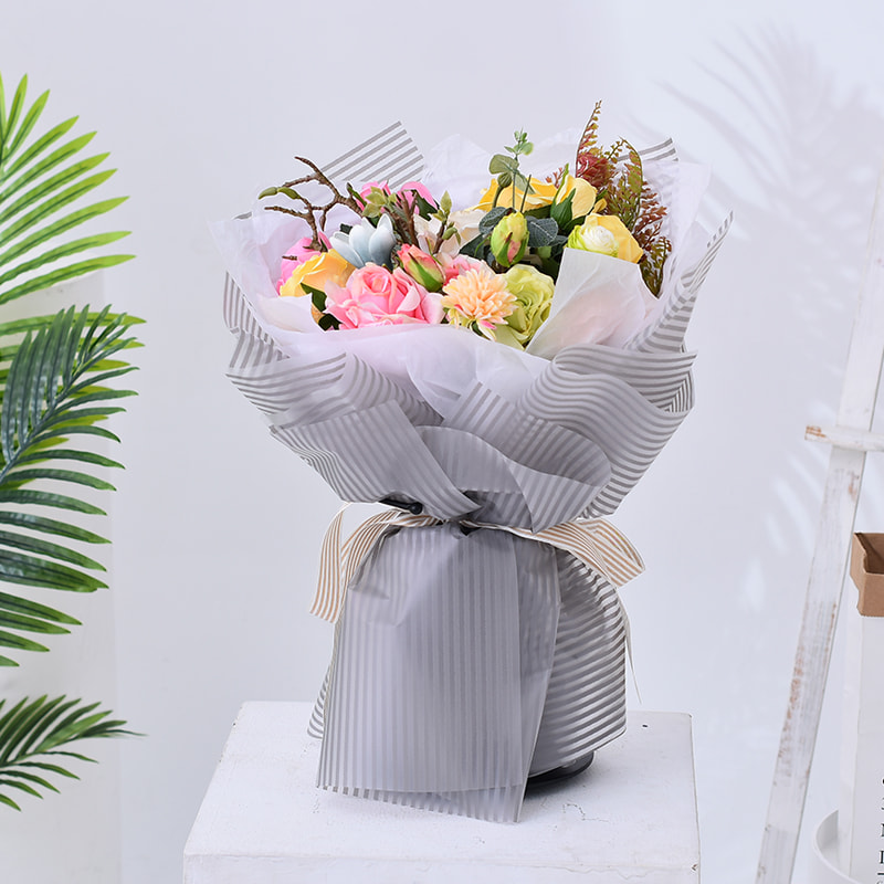 Papel de embrulho de flores fosco listrado