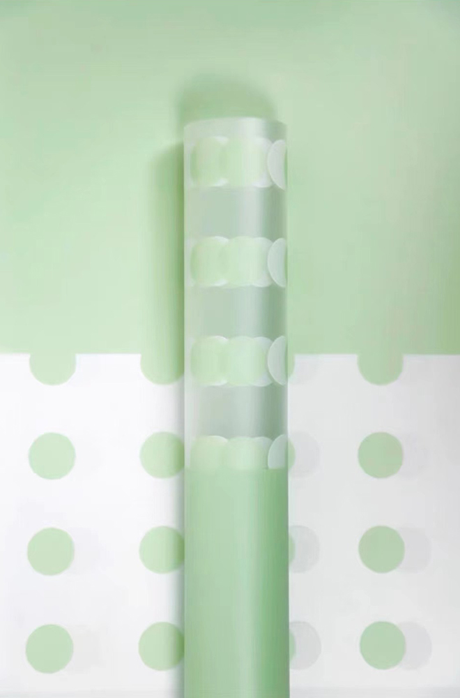 Papel de embrulho transparente de flores de bolinhas