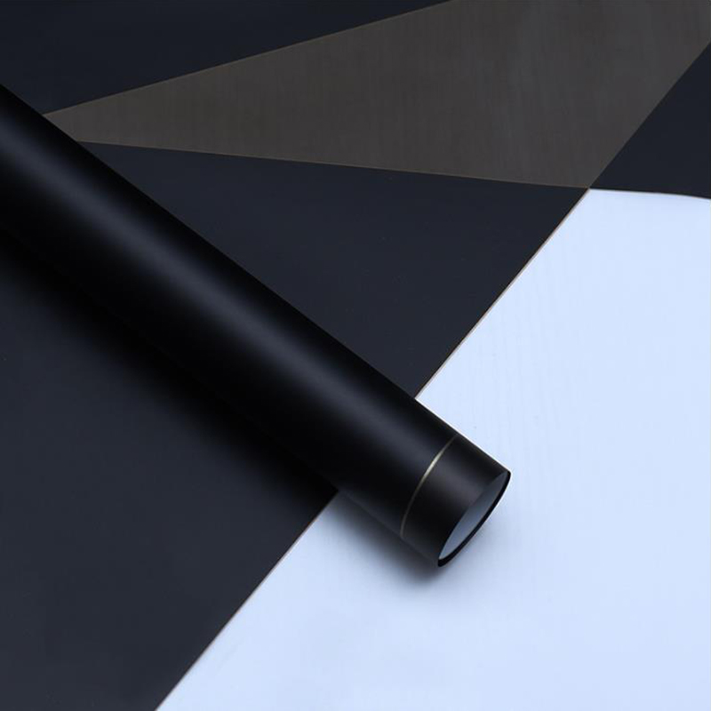 Buquê de flores à prova d'água envolvendo nosso papel com linha magnética