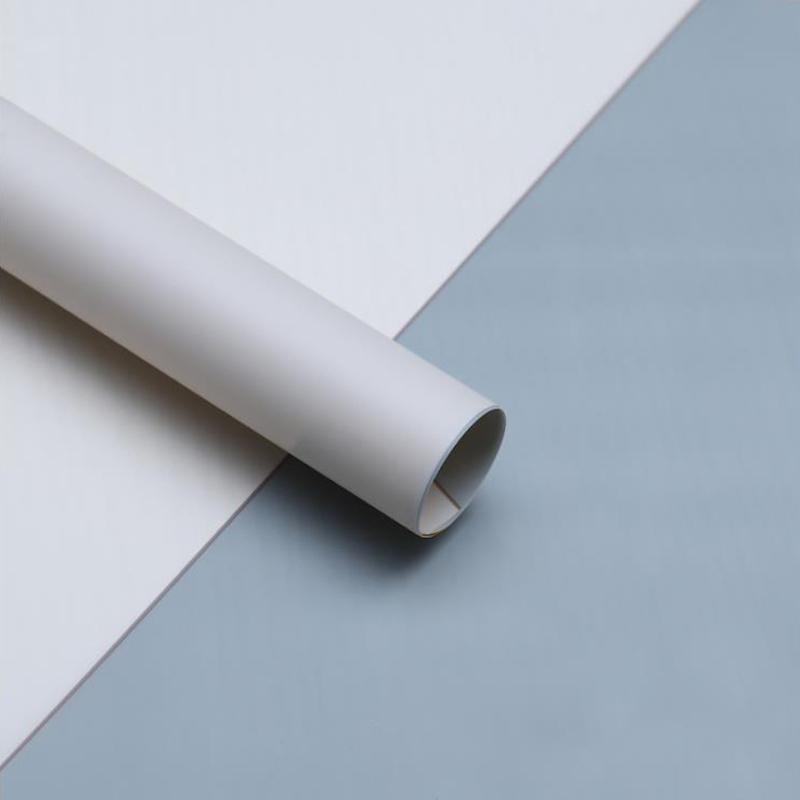 Buquê de flores à prova d'água envolvendo nosso papel com linha magnética
