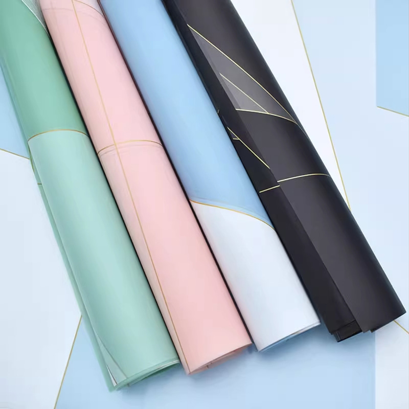 Buquê de flores à prova d'água envolvendo nosso papel com linha magnética