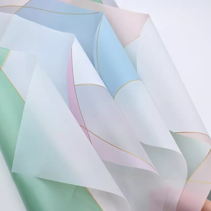 Buquê de flores à prova d'água envolvendo nosso papel com linha magnética