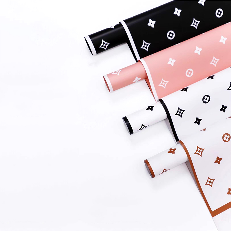 Papel de embrulho da marca Louis