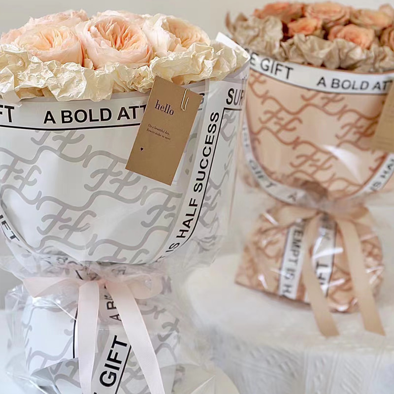 Papel de embrulho de flores da marca Hera em uma variedade de cores