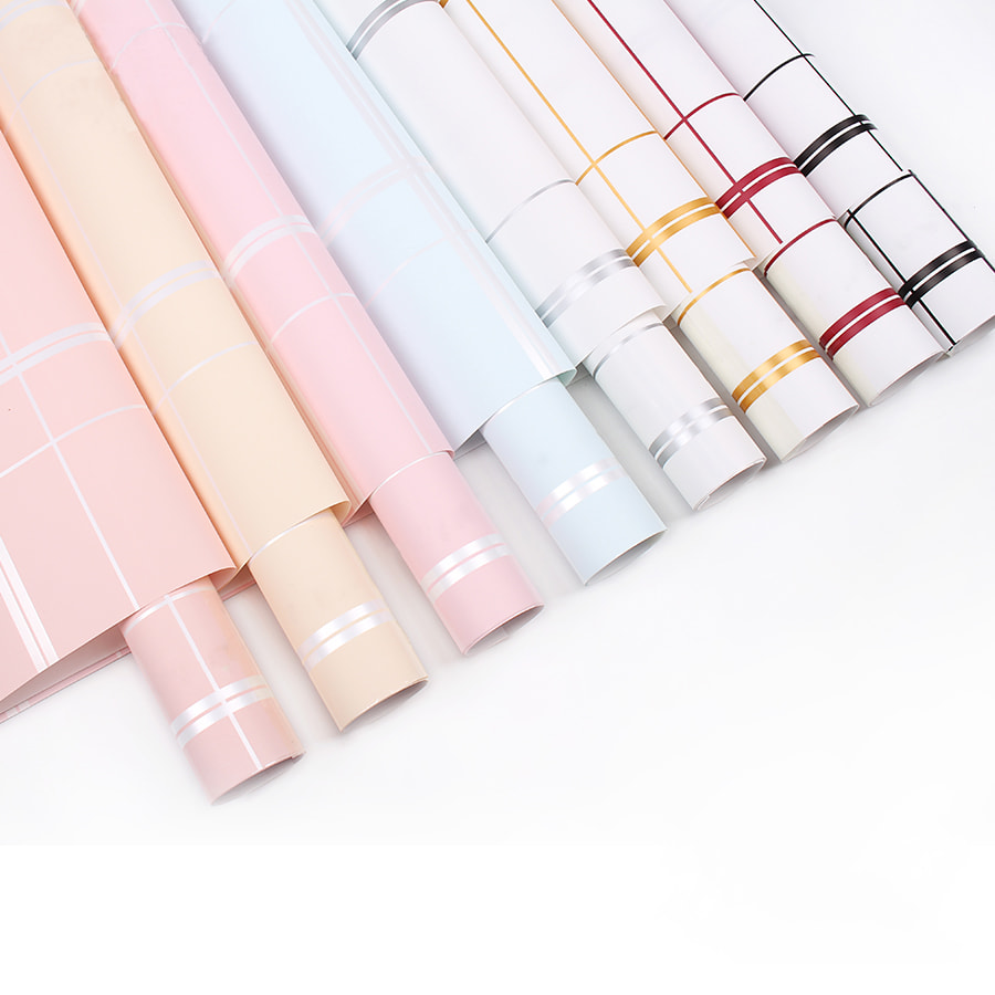Papel de embrulho de flores com linha xadrez de oito cores