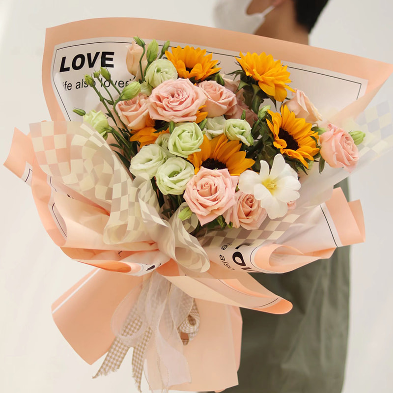 Papel de embrulho de flores com letras lisas